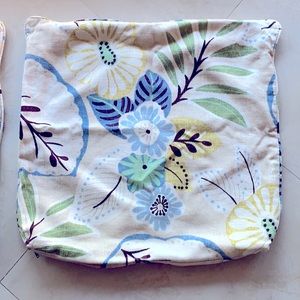 Decorative pillow cover set. 18”. NWOT